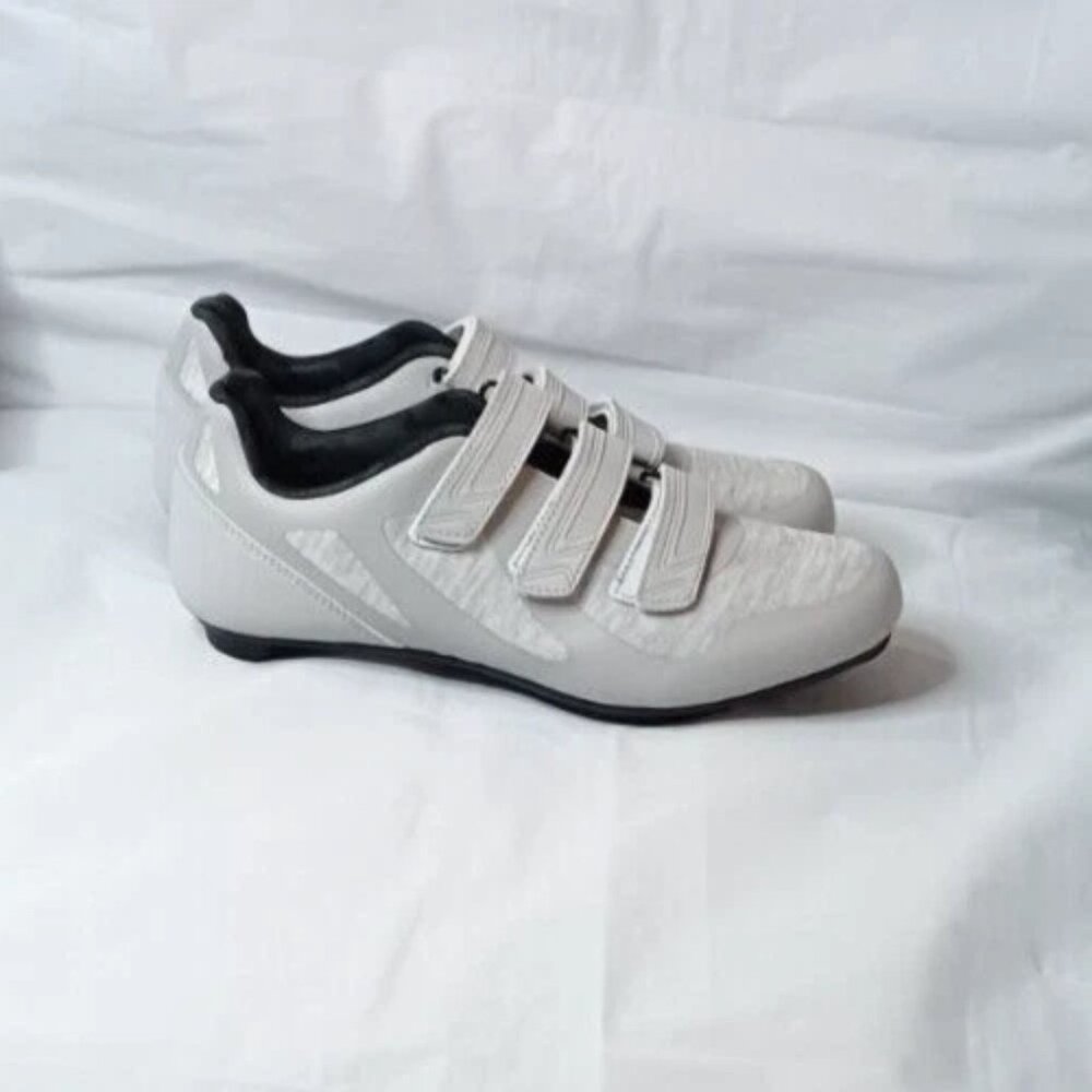 NEW Without Box 41/ 8 Mens Sport Light Gray Cycling Shoes 2/3 Cleat Compatible - Picture 7 of 9